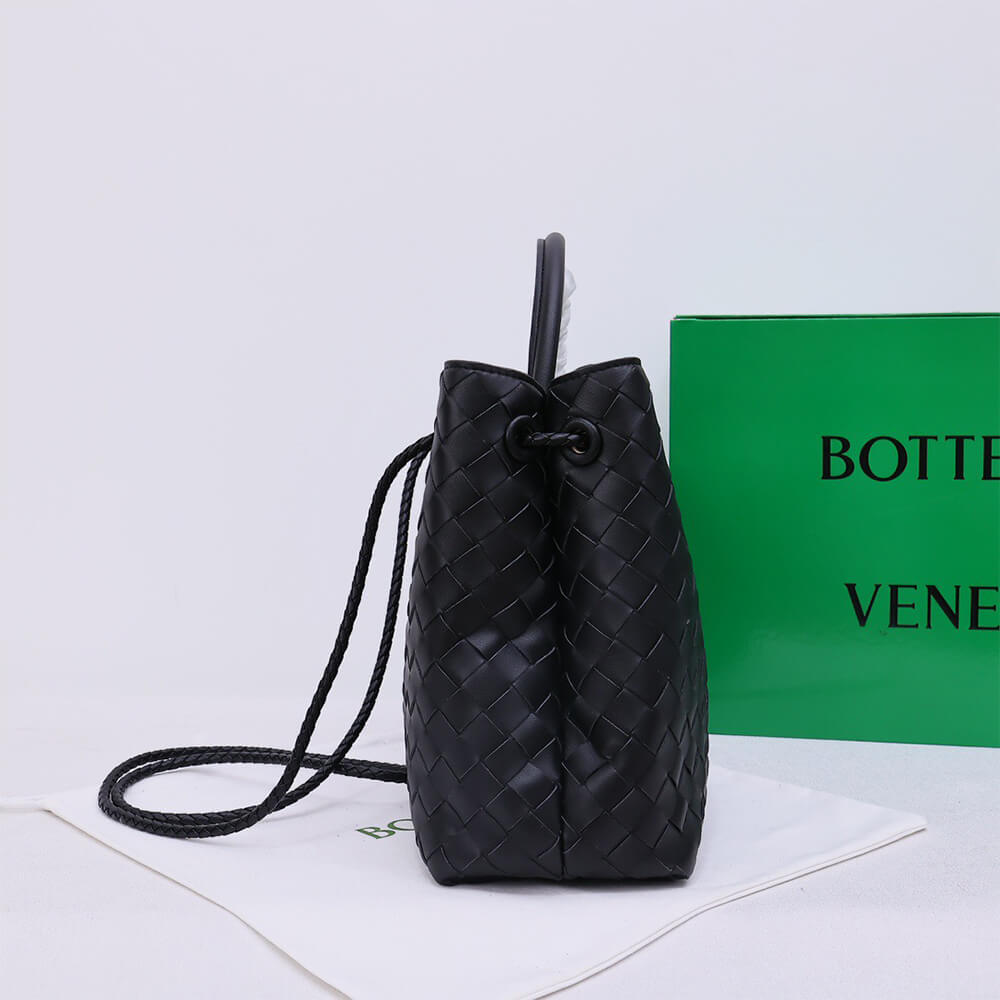 bo*te*ga Ve*ne*ta medium andiamo